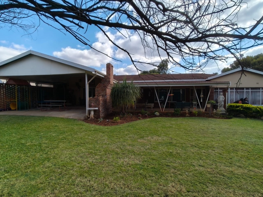 4 Bedroom Property for Sale in Protea Park North West
